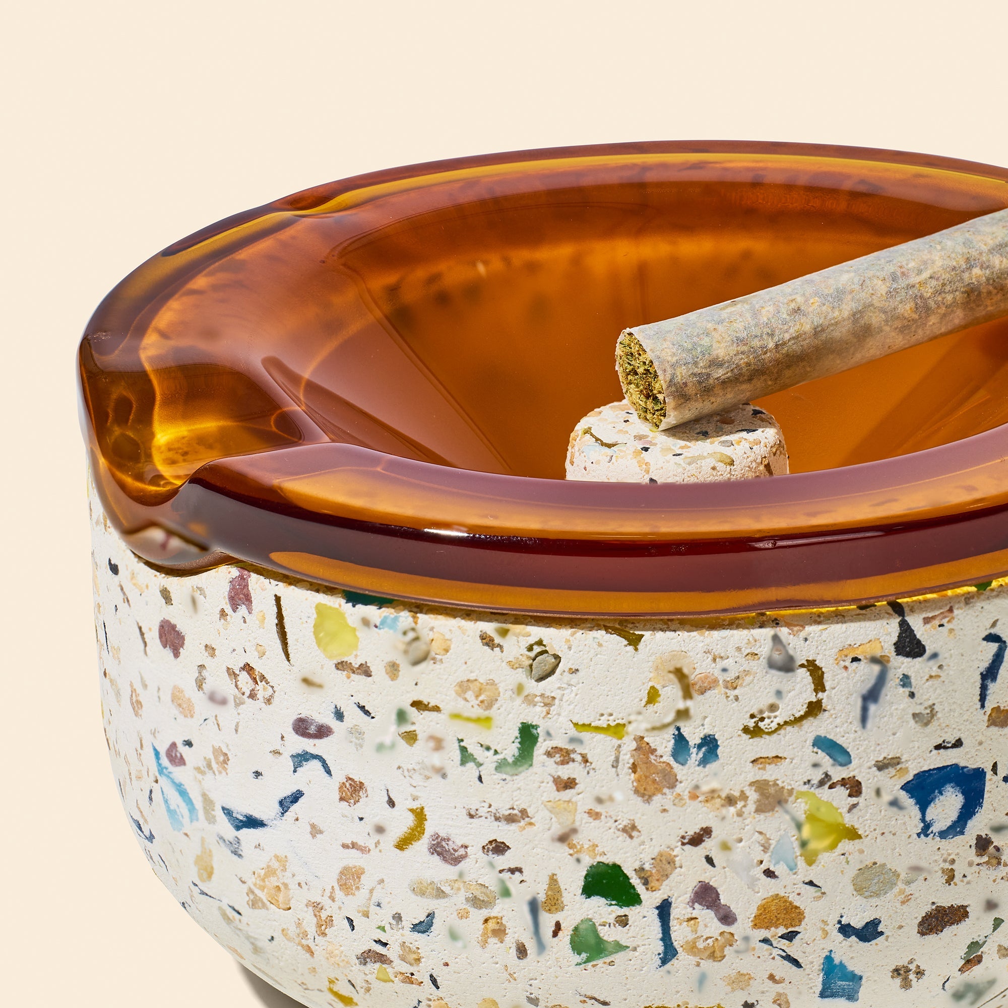 NWTN Symi Ashtray in Amber, view 5