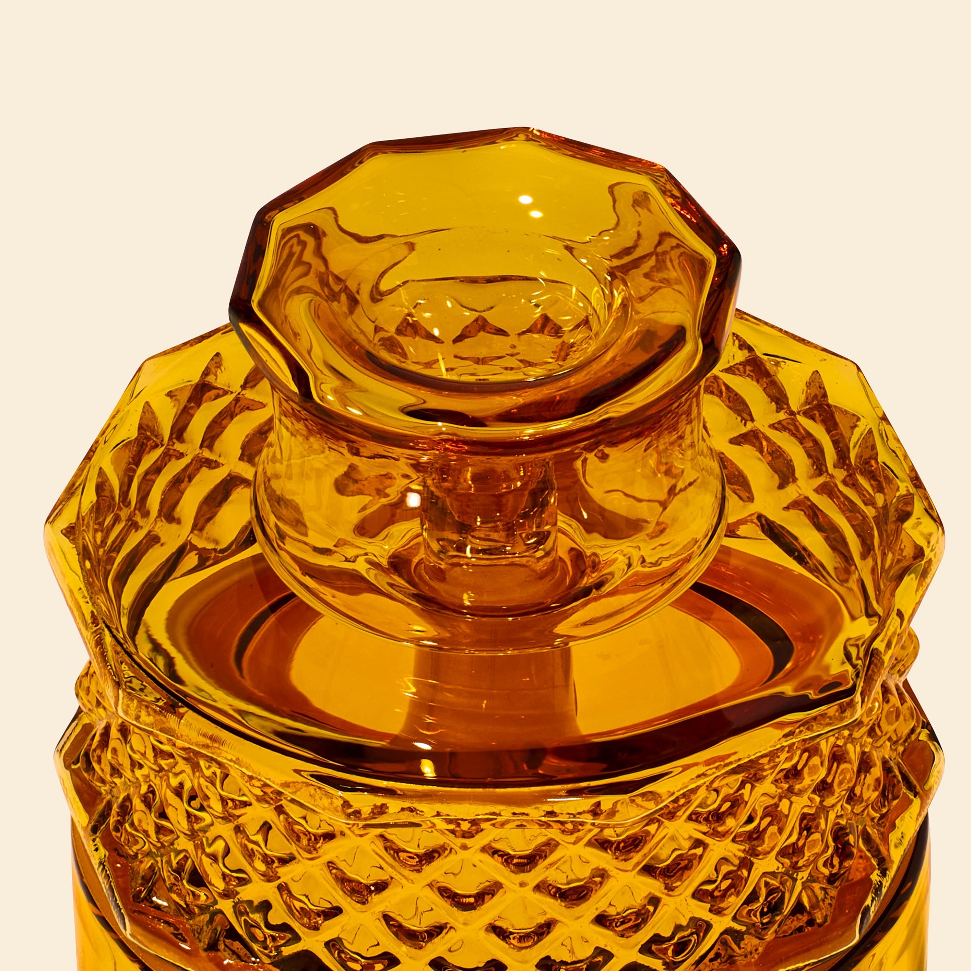 NWTN Highball Gravity Bong in Honeycomb, view 4